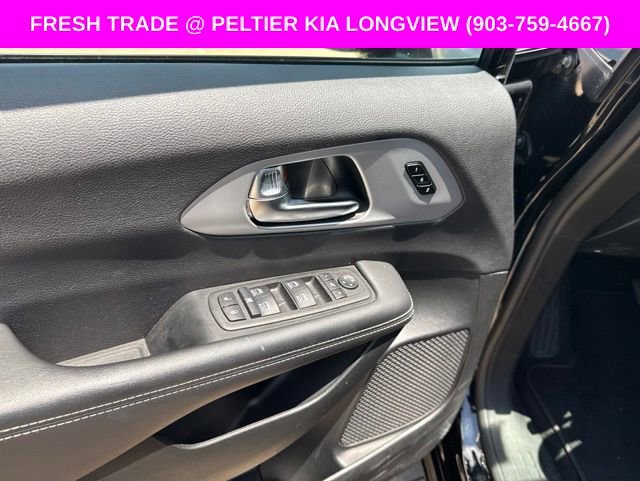 Used 2025 Chrysler Pacifica Limited FWD image 13