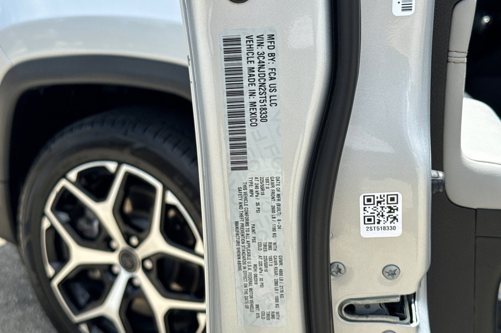 Used 2025 Jeep Compass Limited AWD/4WD image 26