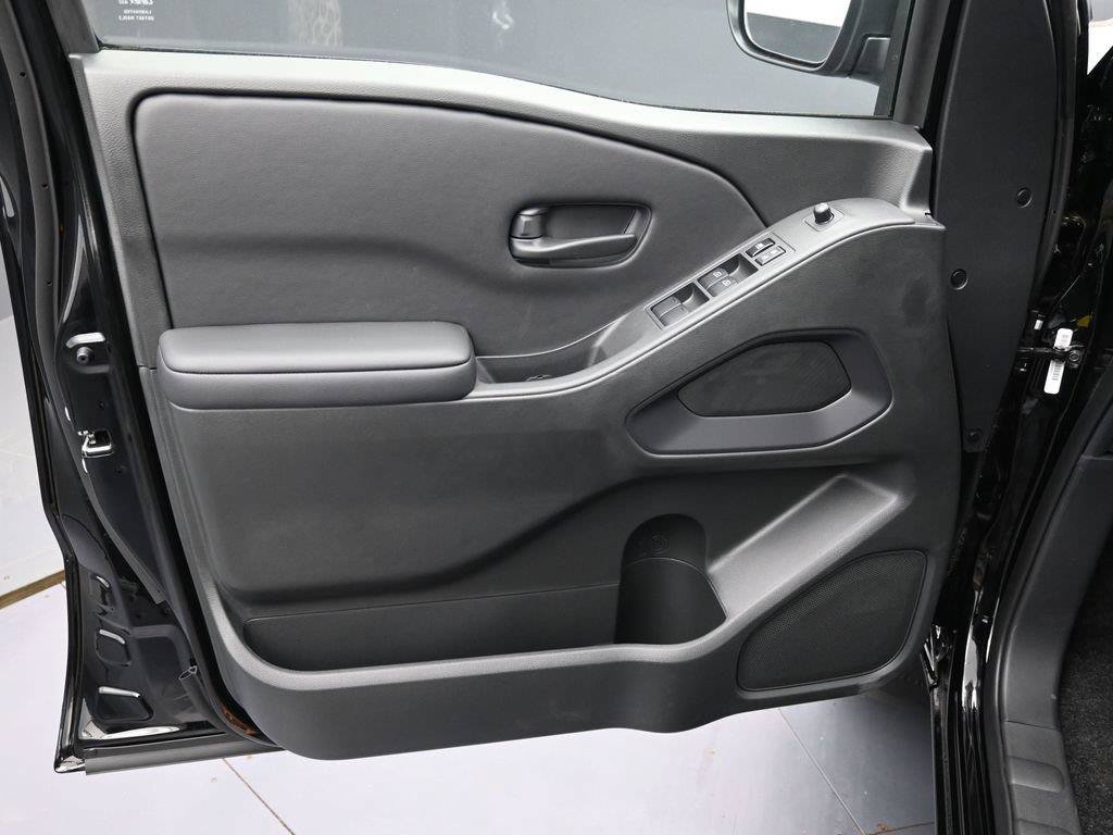New 2026 Nissan Frontier SV w/ All-Weather Content Package AWD/4WD image 17