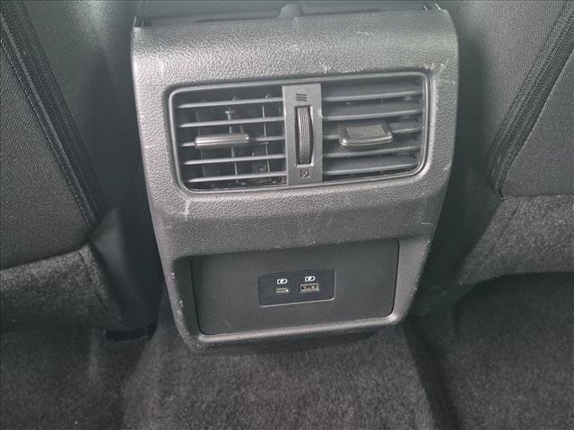 Used 2023 Nissan Rogue SV FWD image 16