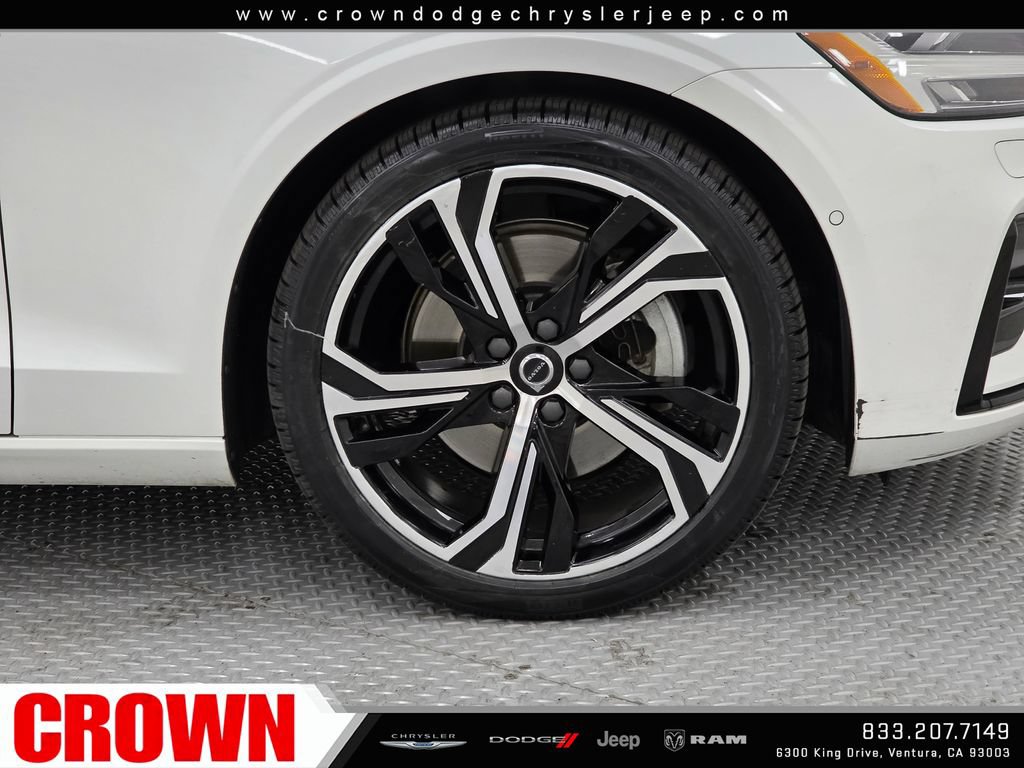 Used 2024 Volvo S60 B5 Plus AWD/4WD image 9