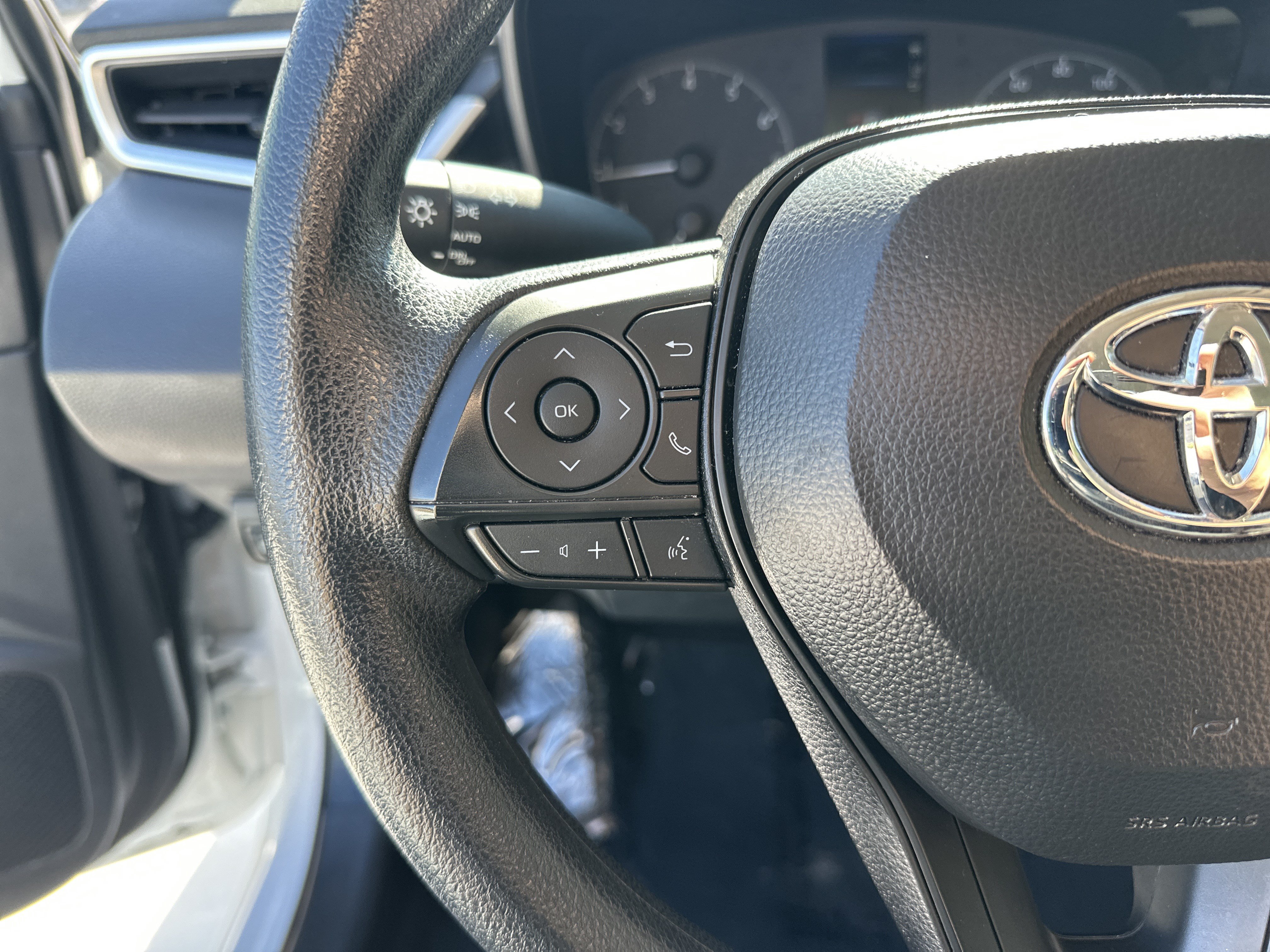 Used 2024 Toyota Corolla LE FWD image 19
