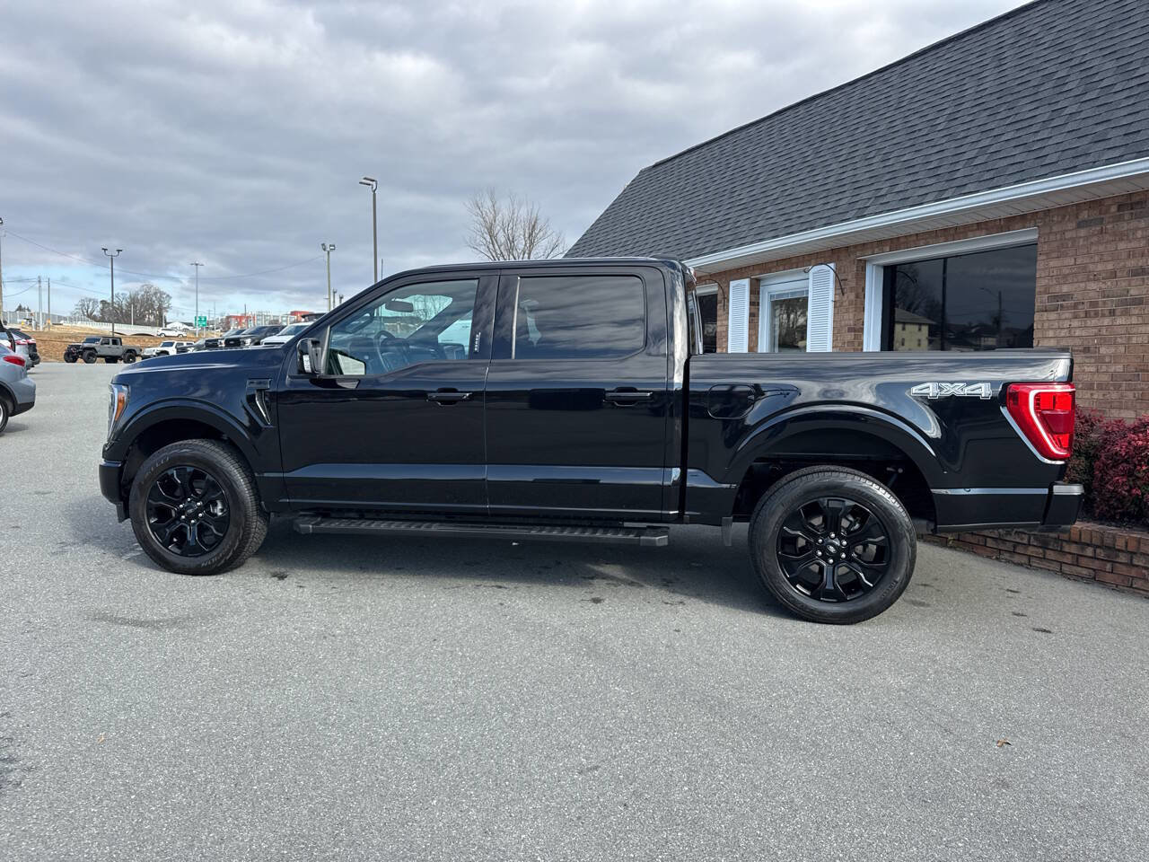 Used 2023 Ford F150 XLT w/ Equipment Group 302A High image 15