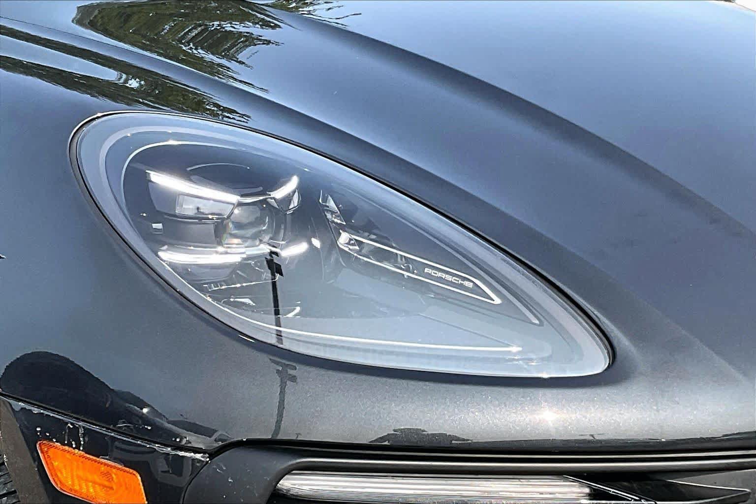 Used 2024 Porsche Macan AWD/4WD image 24