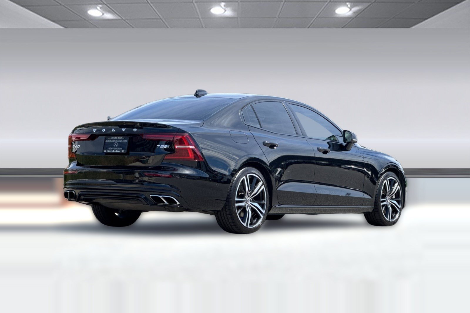Used 2019 Volvo S60 T8 R-Design AWD/4WD image 8