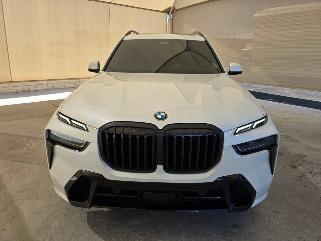 Used 2025 BMW X7 xDrive40i w/ Executive Package AWD/4WD image 3