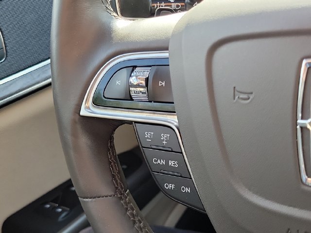 Used 2020 Lincoln Nautilus Reserve AWD/4WD image 12