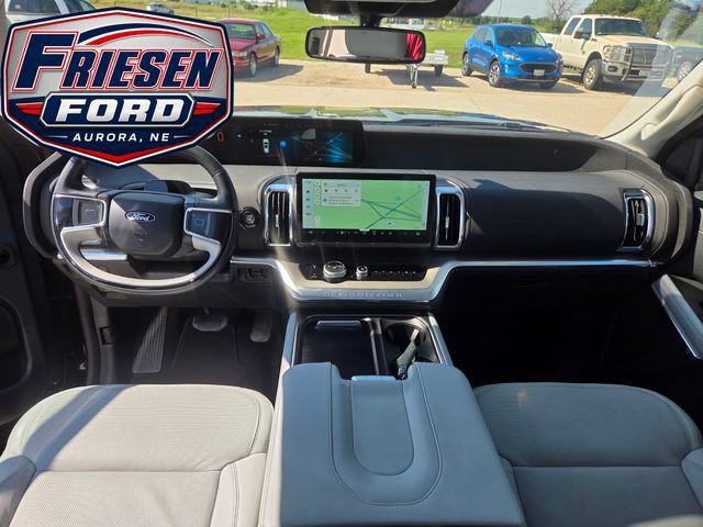 Used 2025 Ford Expedition Max Platinum w/ Driver's Package AWD/4WD image 17