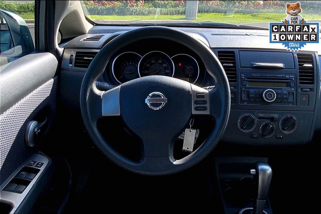 Used 2009 Nissan Versa SV image 5