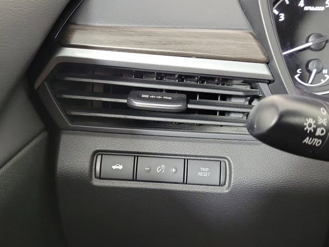 Used 2023 Nissan Altima 2.5 SV FWD image 19