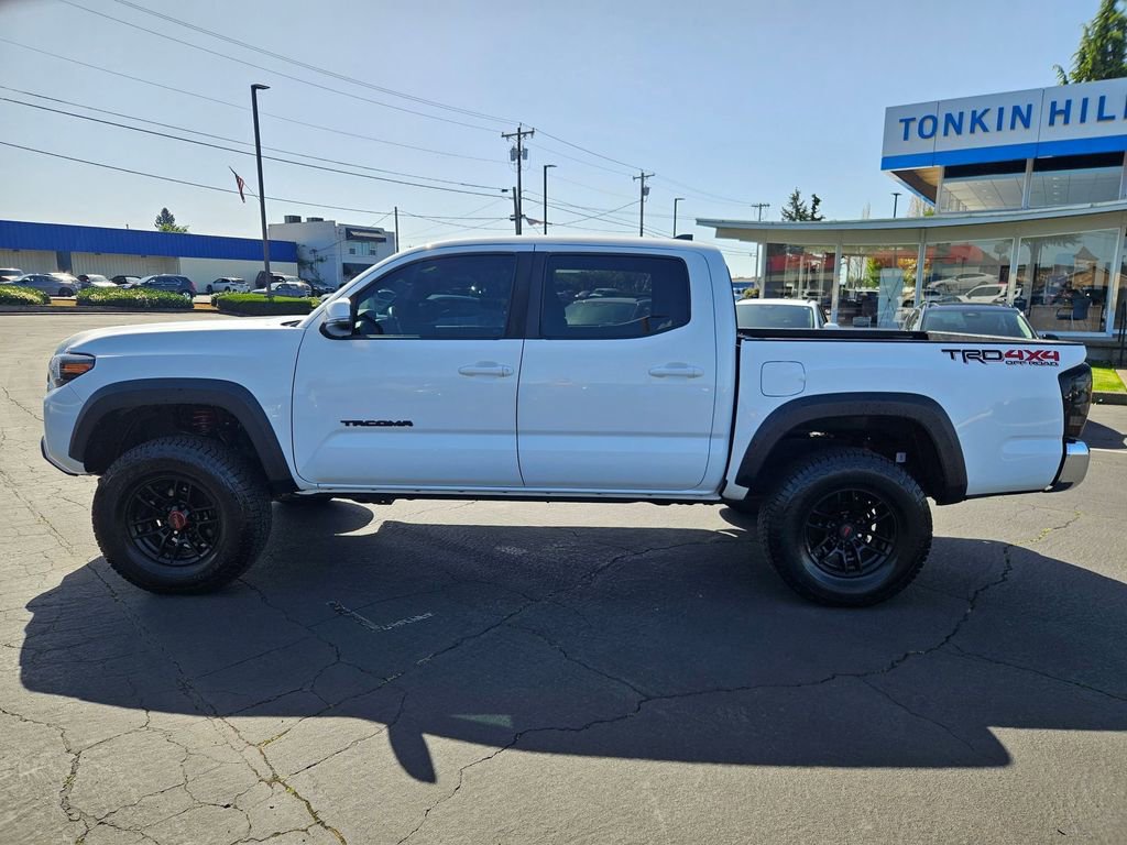 Used 2019 Toyota Tacoma TRD Off-Road AWD/4WD image 3