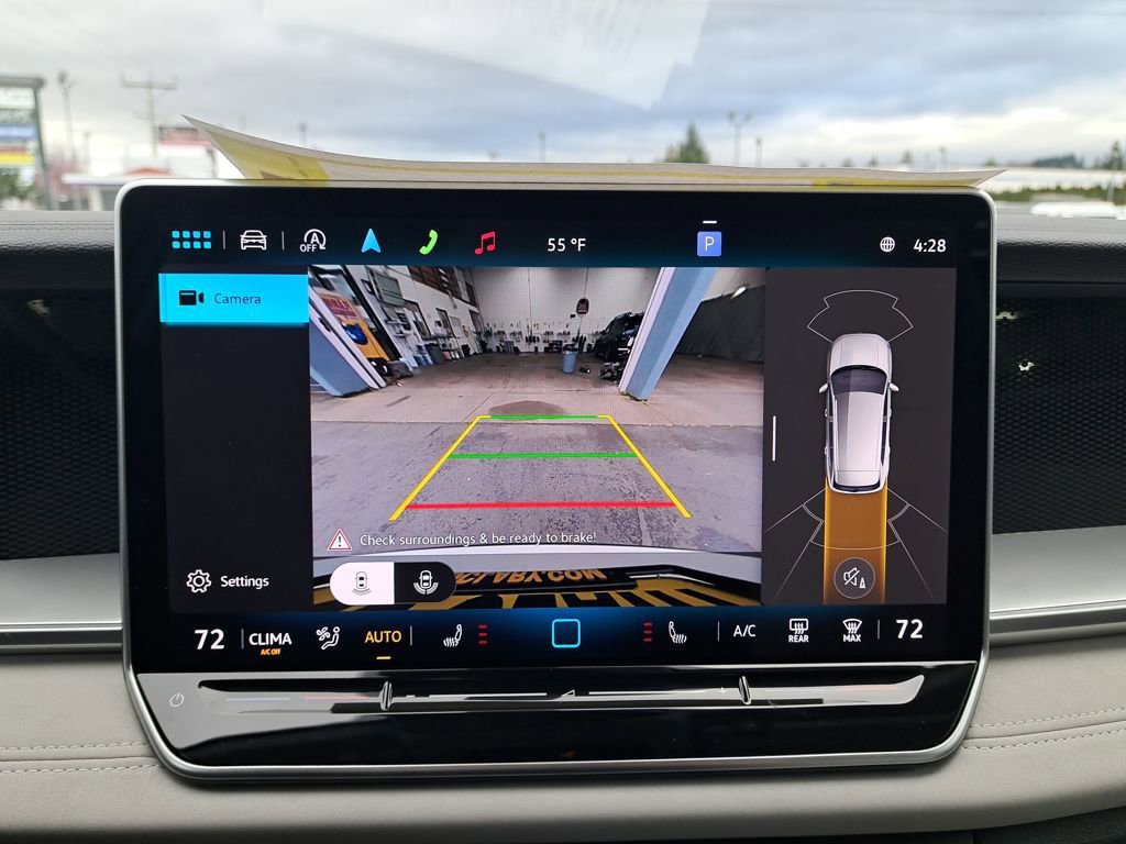 Used 2025 Volkswagen Tiguan SE image 25