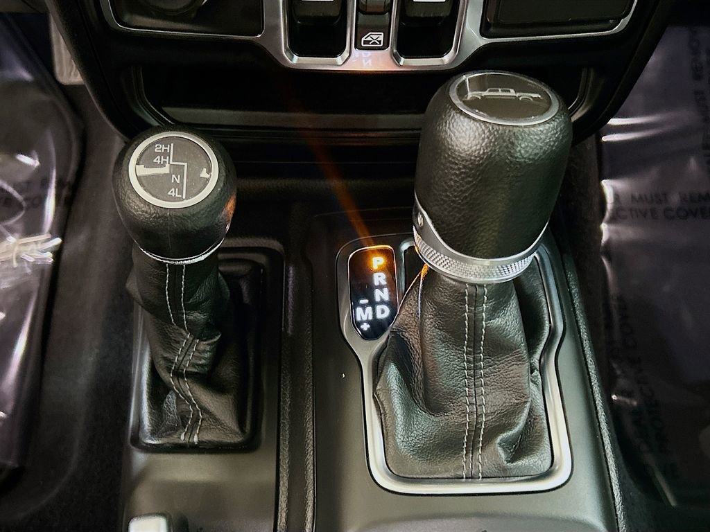 Used 2024 Jeep Gladiator Sport image 14