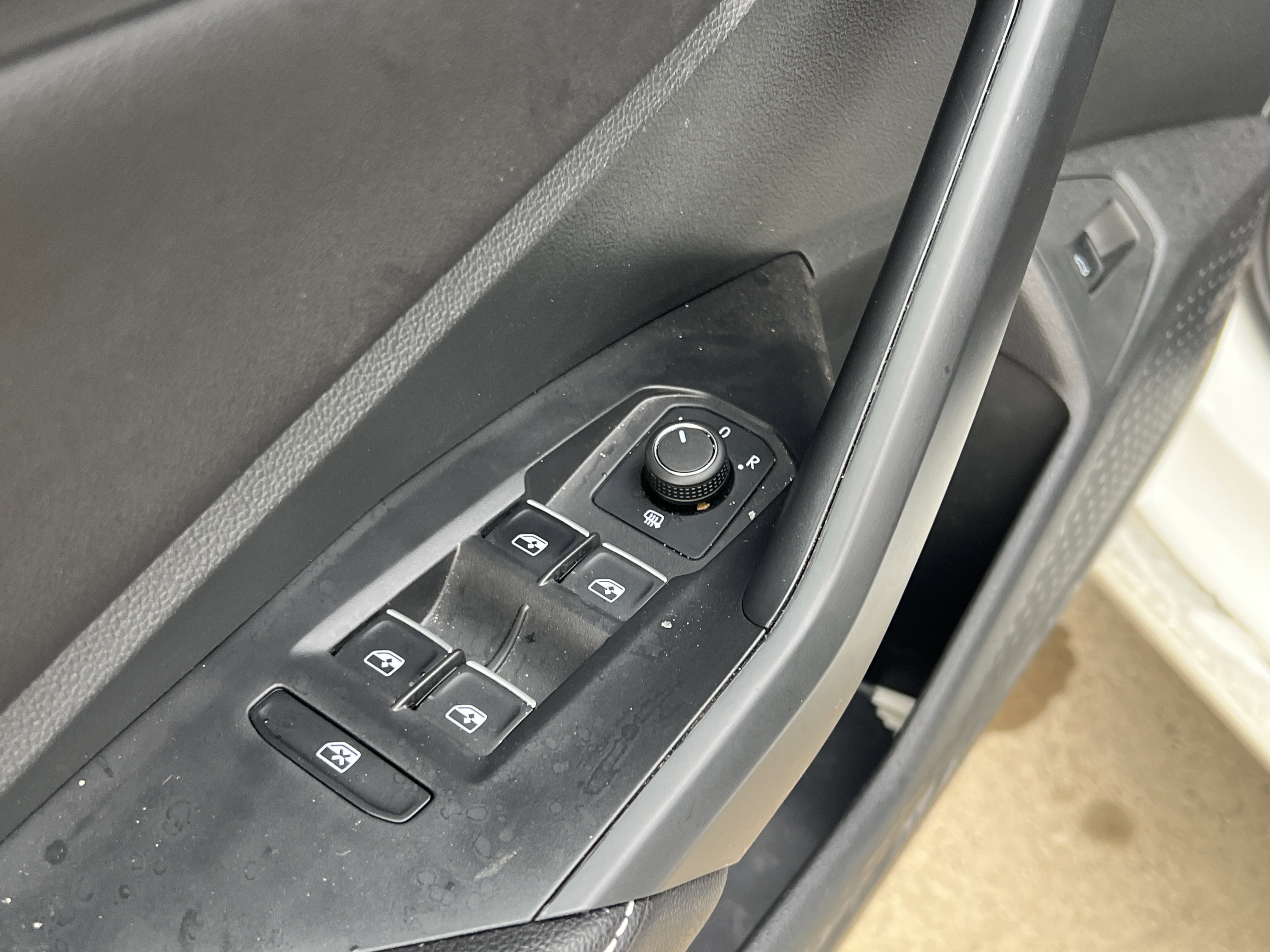 Certified 2025 Volkswagen Jetta Sport image 14