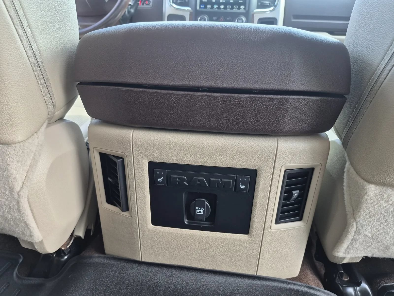 Used 2018 RAM 2500 Laramie AWD/4WD image 25