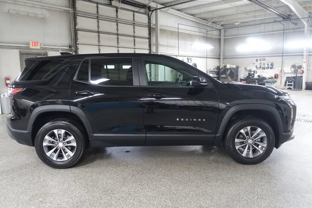 Used 2025 Chevrolet Equinox LT FWD image 8