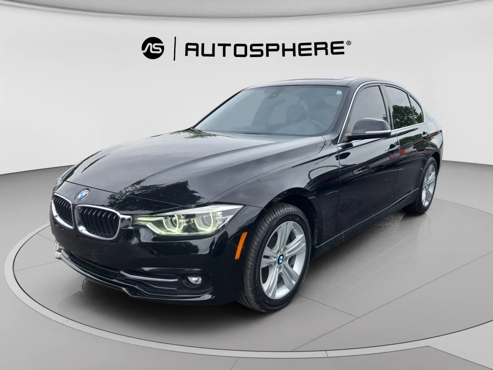 Used 2018 BMW 330i xDrive Sedan w/ Convenience Package AWD/4WD image 3
