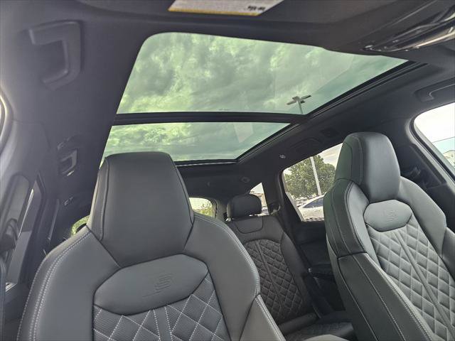 New 2026 Audi SQ7 Premium Plus AWD/4WD image 3