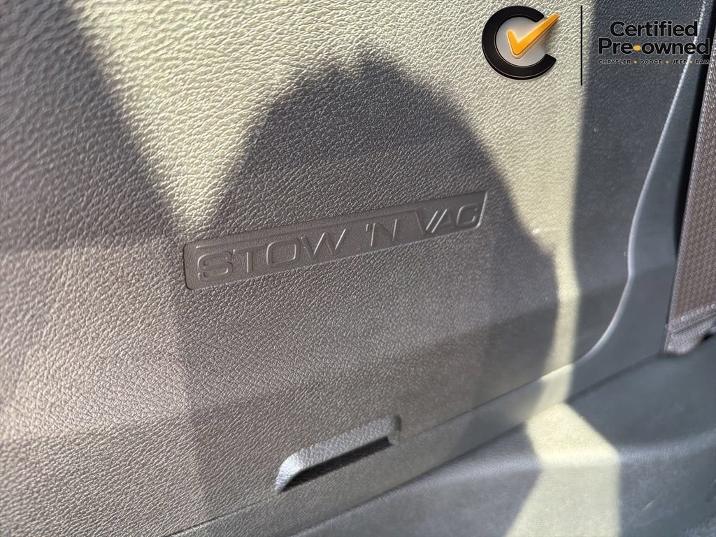 Certified 2023 Chrysler Pacifica Limited w/ Uconnect Theater Family Group AWD/4WD image 23