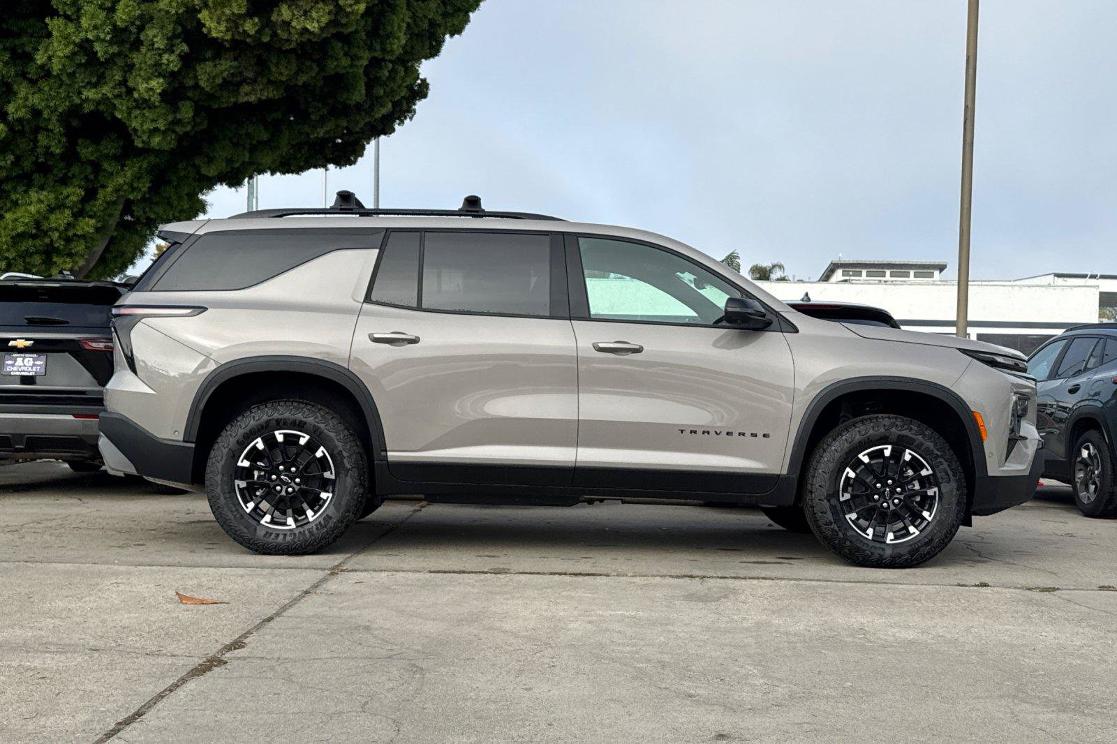 New 2026 Chevrolet Traverse Z71 w/ Enhanced Driving Package AWD/4WD image 4