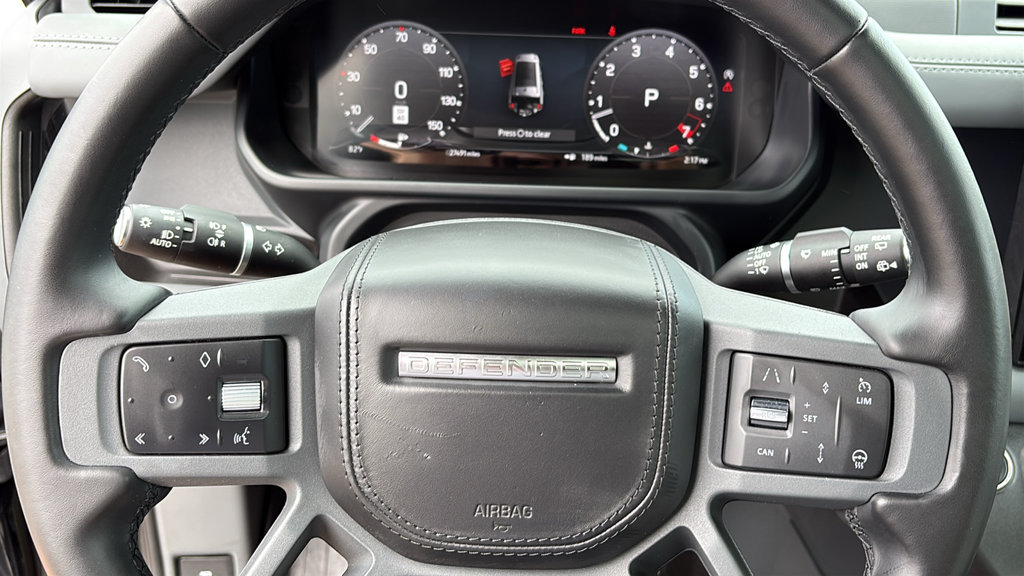 Certified 2023 Land Rover Defender 130 X-Dynamic SE AWD/4WD image 12
