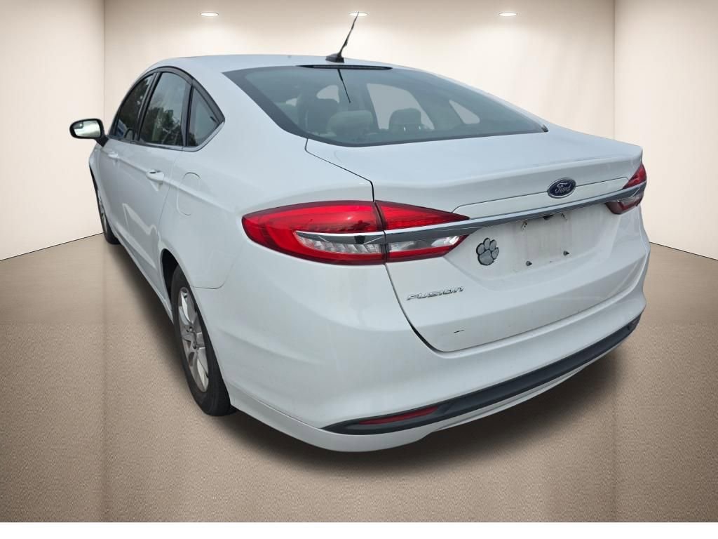 Used 2017 Ford Fusion S image 7