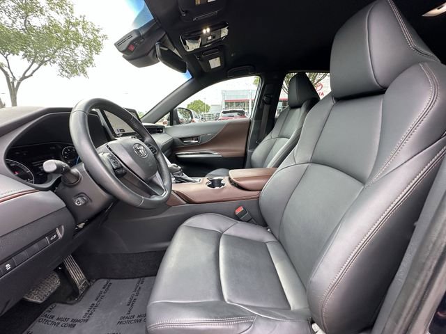 Certified 2024 Toyota Venza XLE image 25