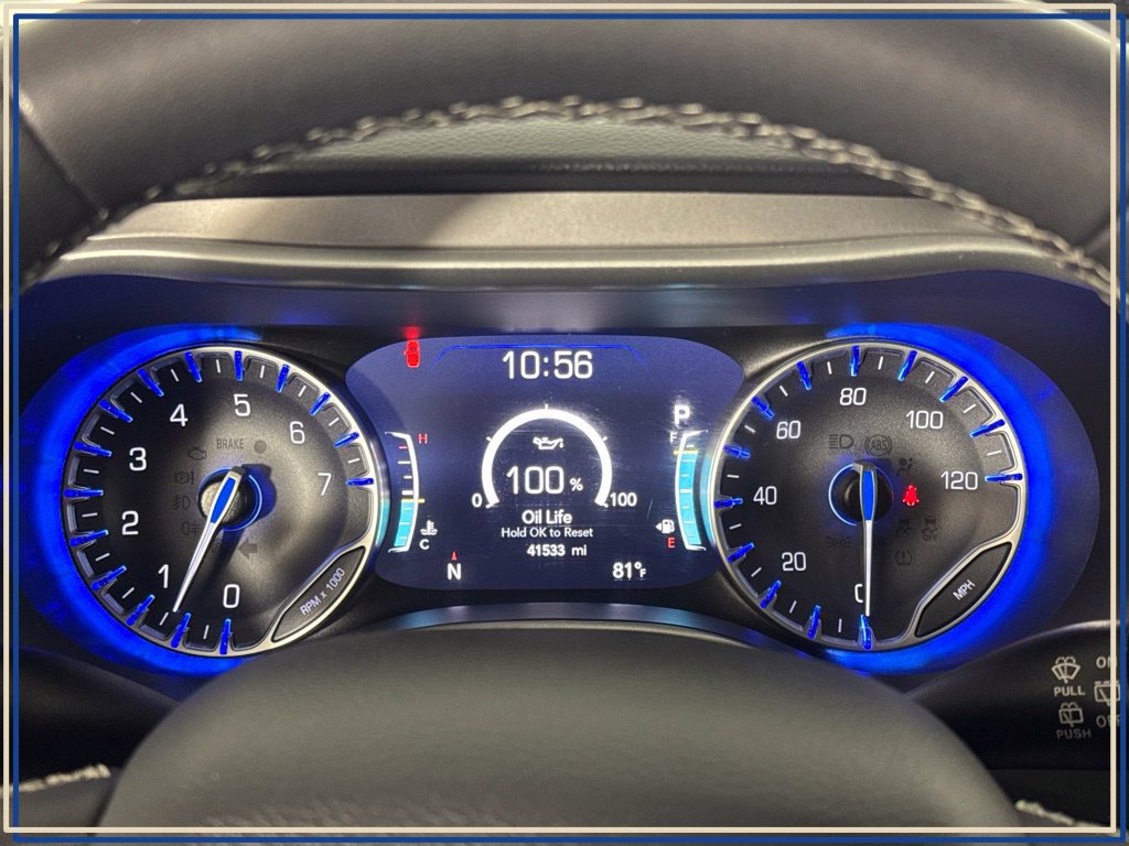 Certified 2025 Chrysler Pacifica Select FWD image 21