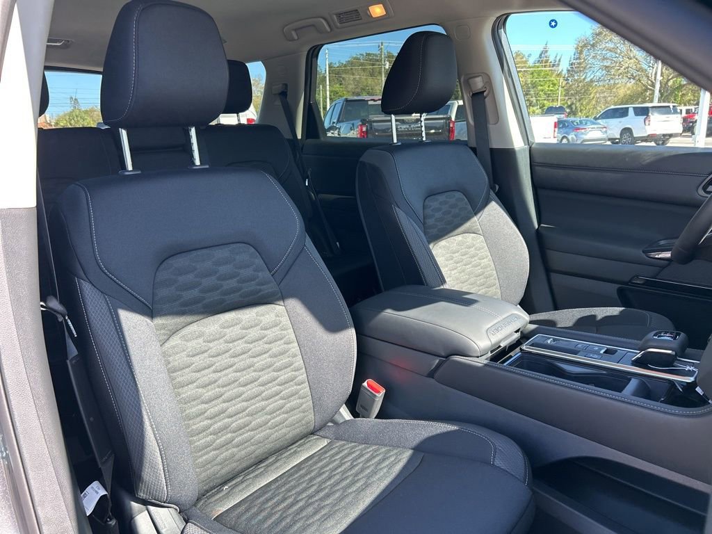 New 2026 Nissan Pathfinder SV image 43