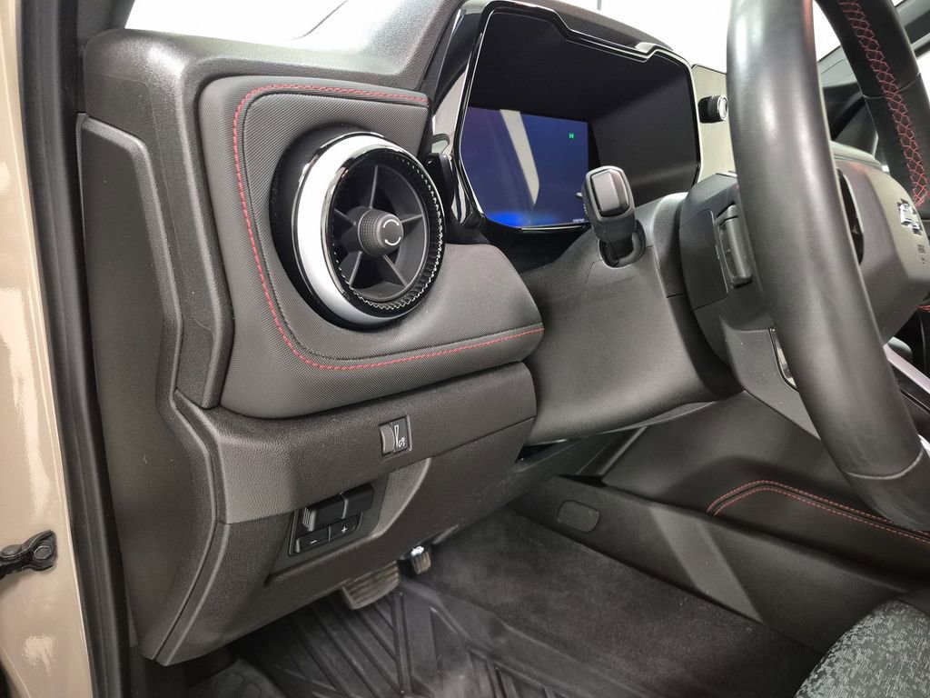 Certified 2024 Chevrolet Colorado Z71 w/ Z71 Convenience Package 2 image 18