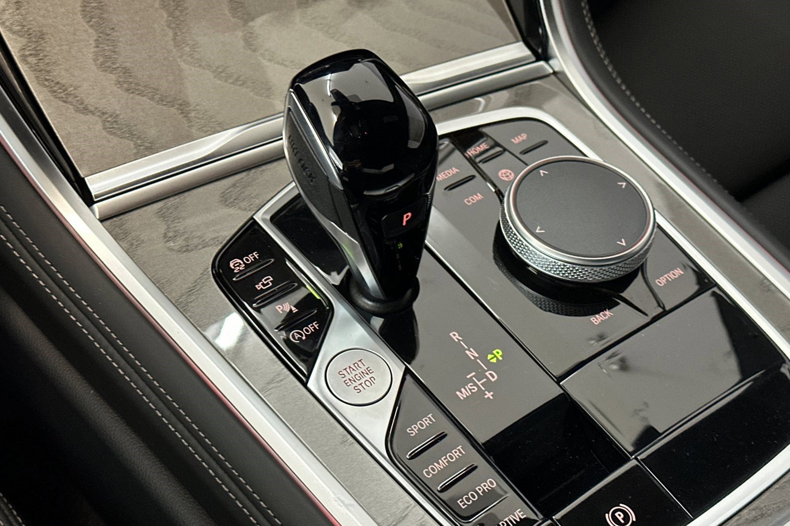 New 2026 BMW 840i Coupe w/ M Sport Professional Package RWD image 16