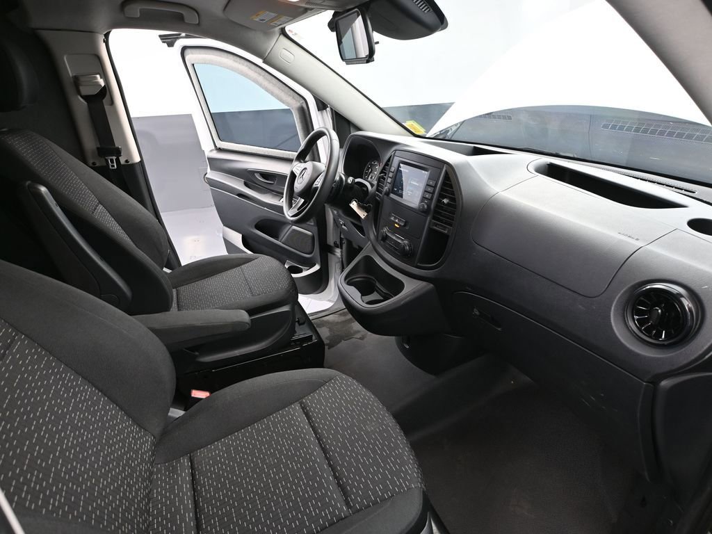 Used 2023 Mercedes-Benz Metris image 39