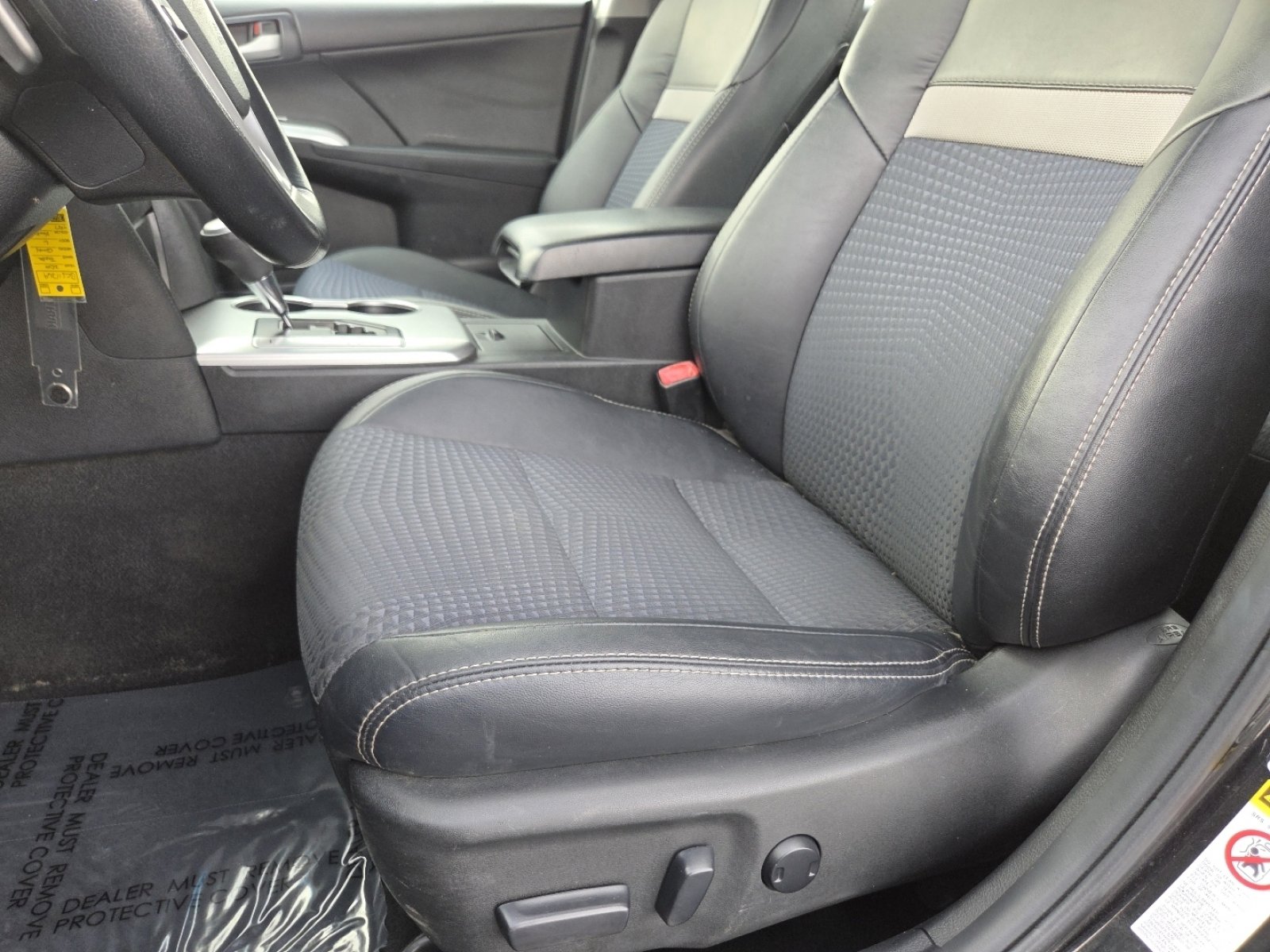 Used 2014 Toyota Camry SE image 20