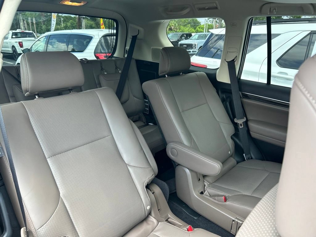 Used 2023 Lexus GX 460 Luxury w/ Sport Design Package AWD/4WD image 49