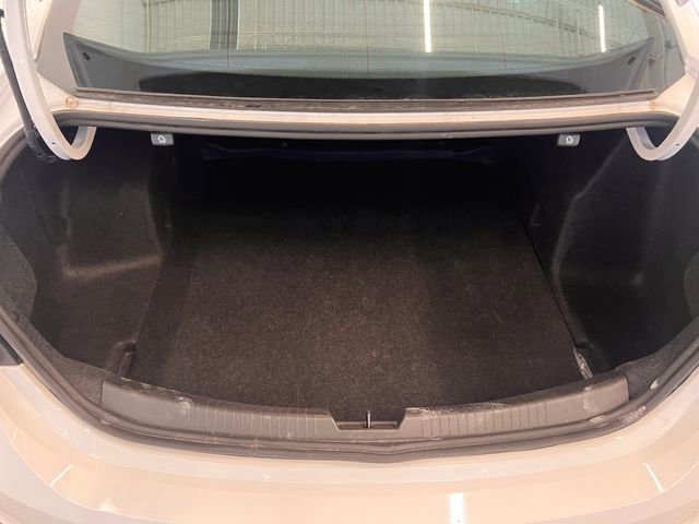 Used 2024 Chevrolet Malibu LT image 9