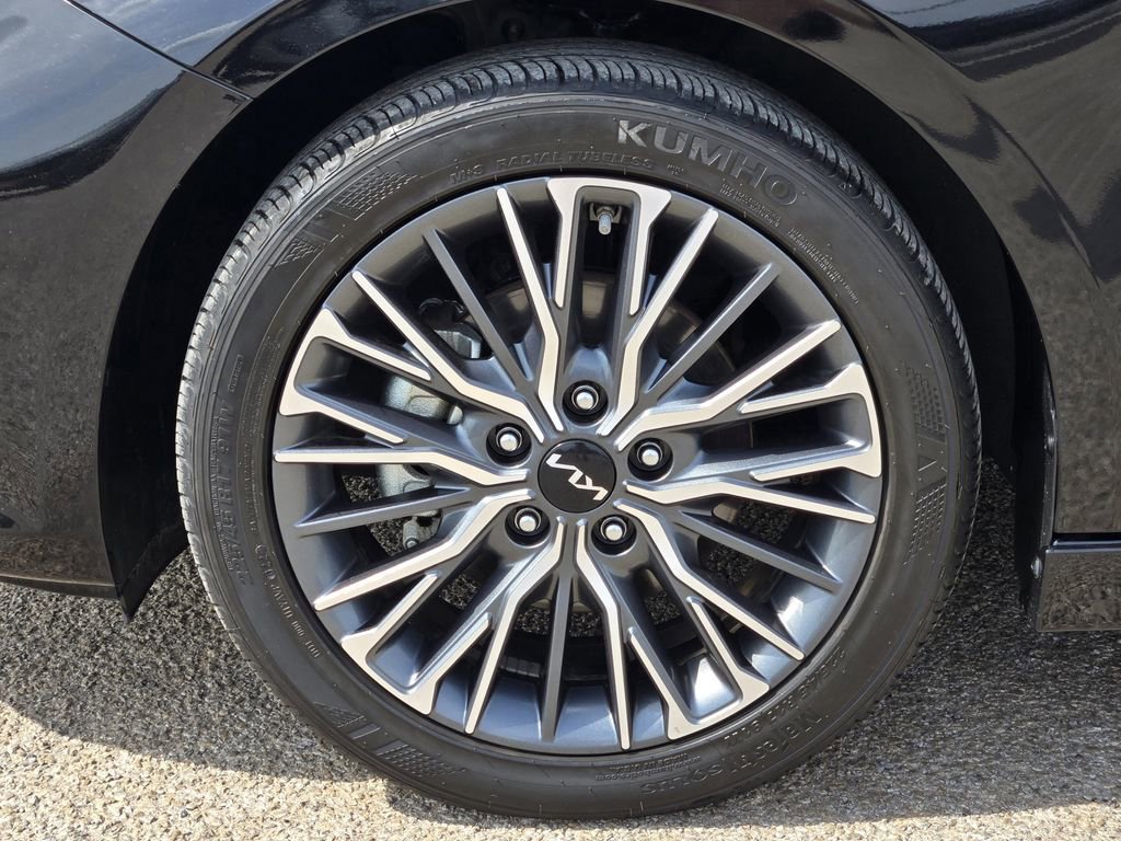 Certified 2024 Kia Forte GT-Line w/ GT-Line Premium Package image 11