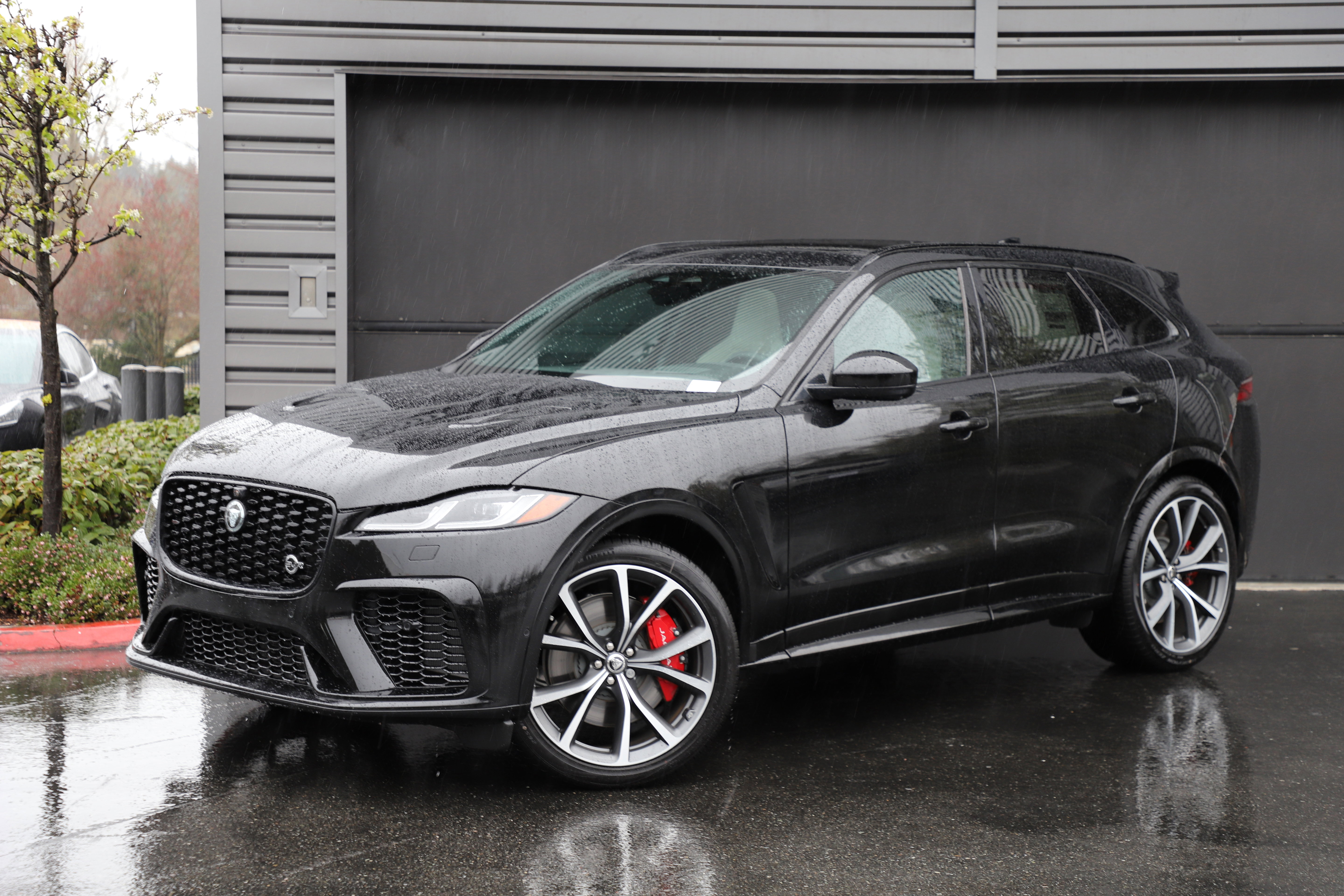 New 2026 Jaguar F-PACE SVR image 1