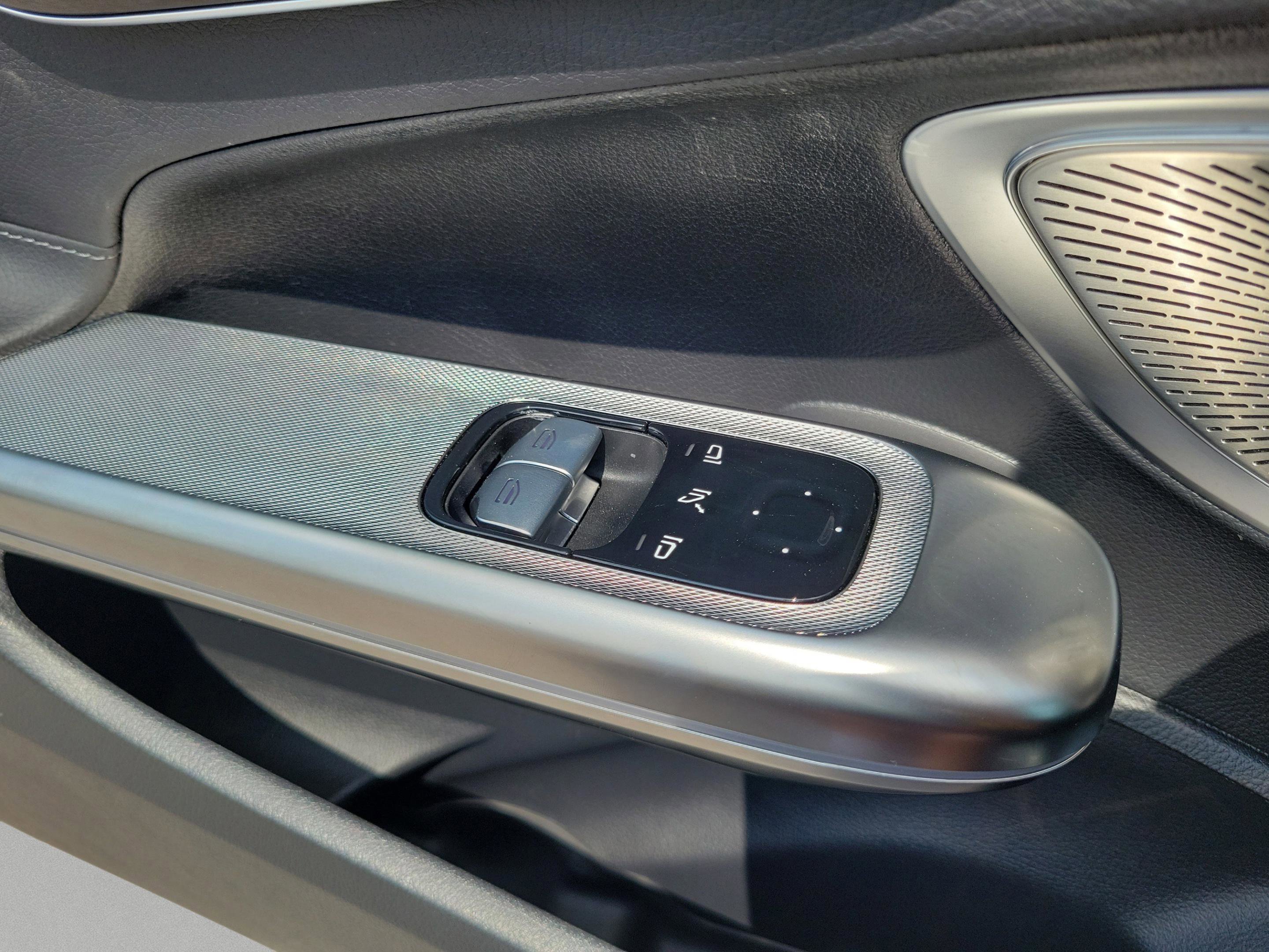 Certified 2026 Mercedes-Benz CLE 300 4MATIC Coupe image 6