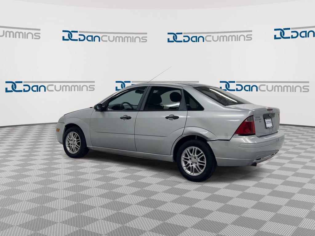 Used 2007 Ford Focus S FWD image 6