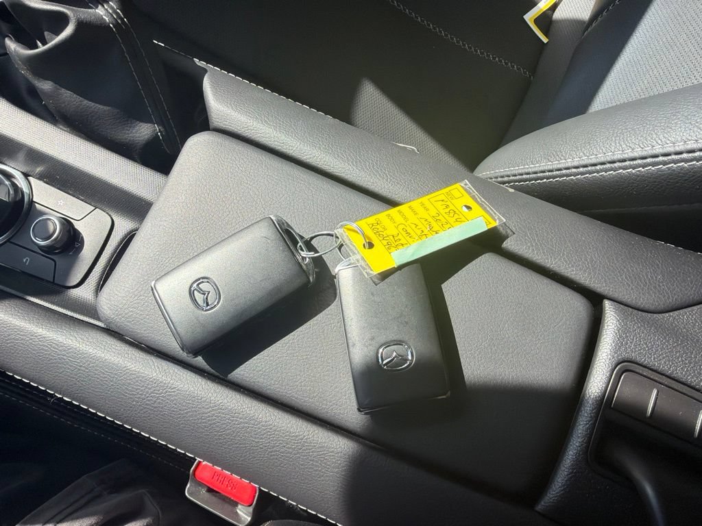 Used 2024 MAZDA MX-5 Miata Grand Touring w/ Weather Package RWD image 12