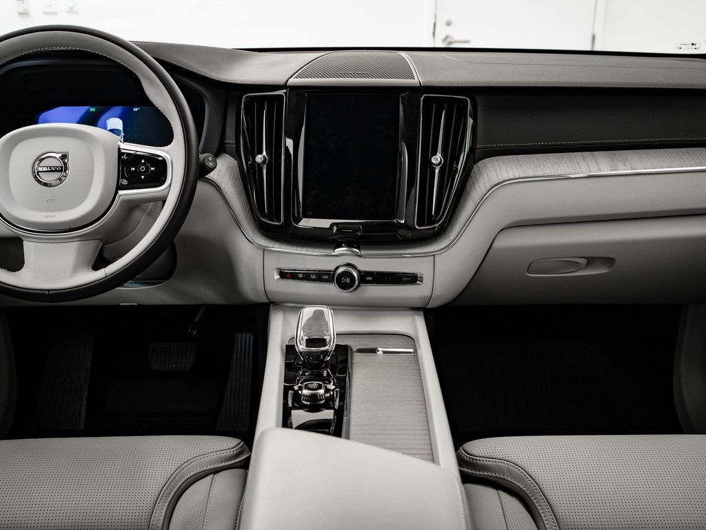 Used 2025 Volvo XC60 B5 Ultra w/ Protection Package Premier image 34