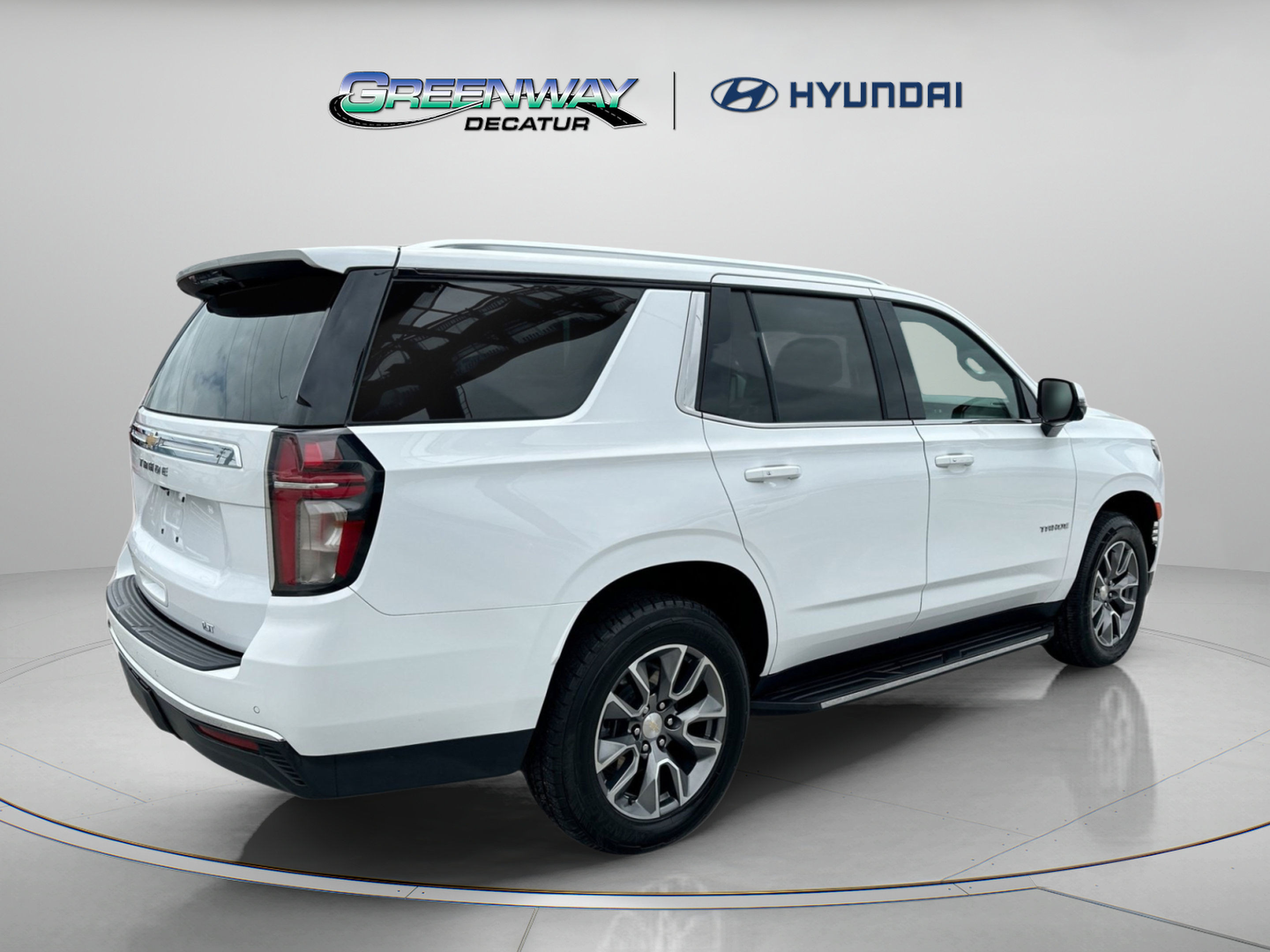 Used 2024 Chevrolet Tahoe LT w/ Luxury Package RWD image 7