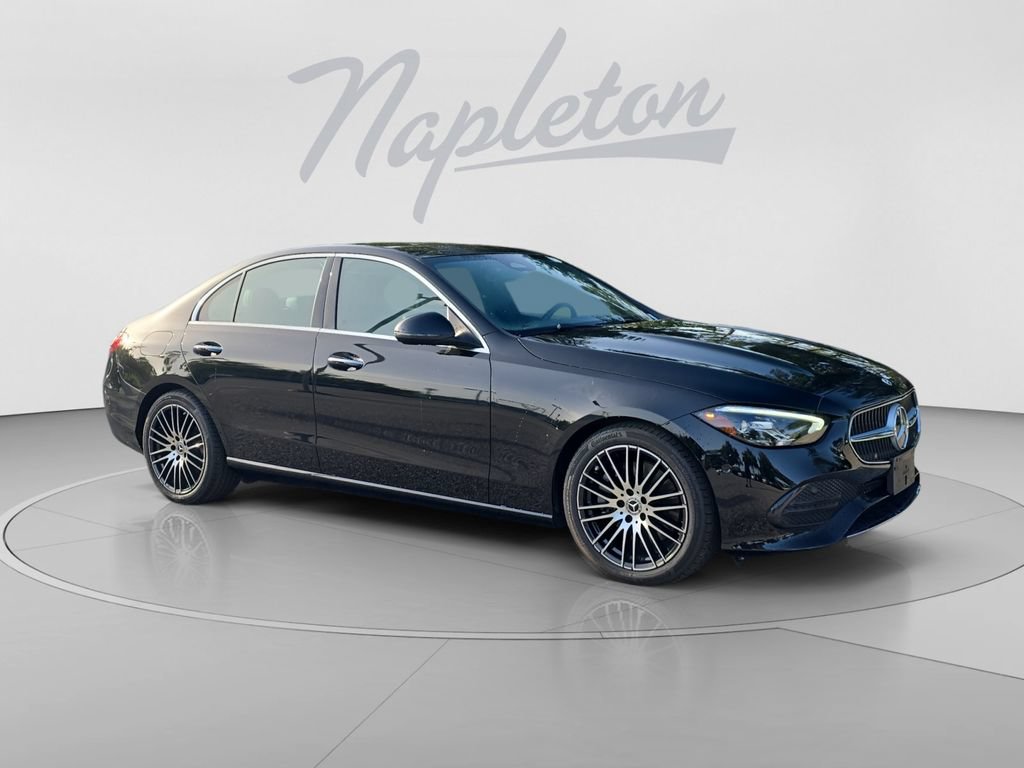 Used 2025 Mercedes-Benz C 300 4MATIC Sedan image 3