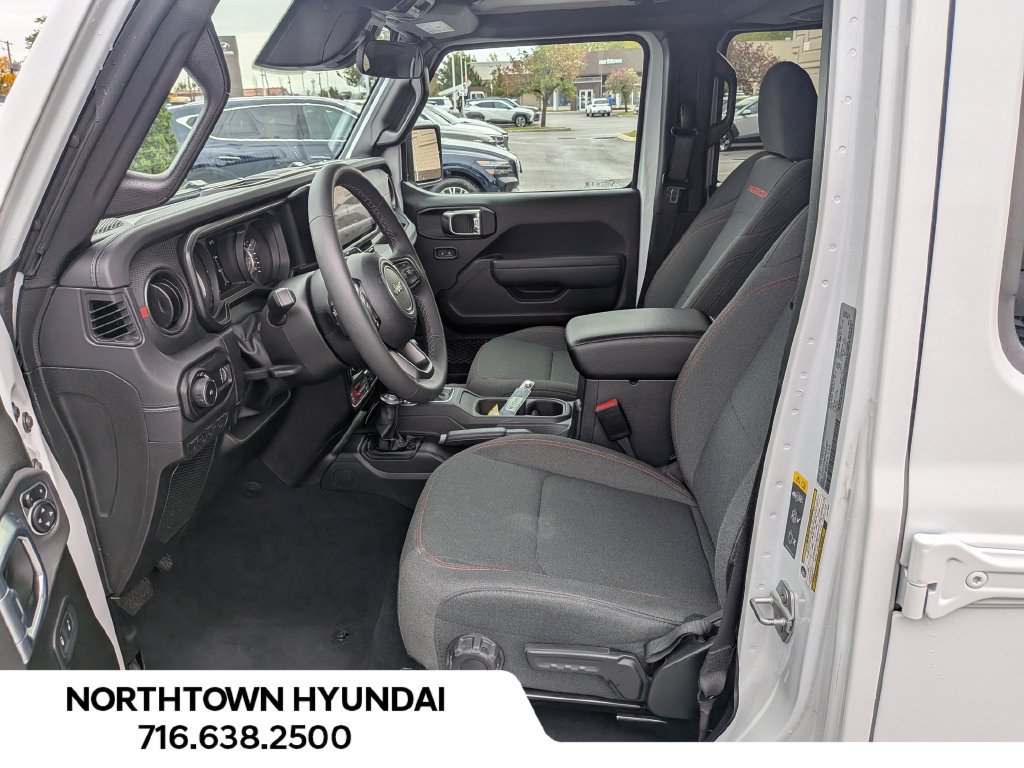 Used 2026 Jeep Wrangler Unlimited Rubicon AWD/4WD image 8
