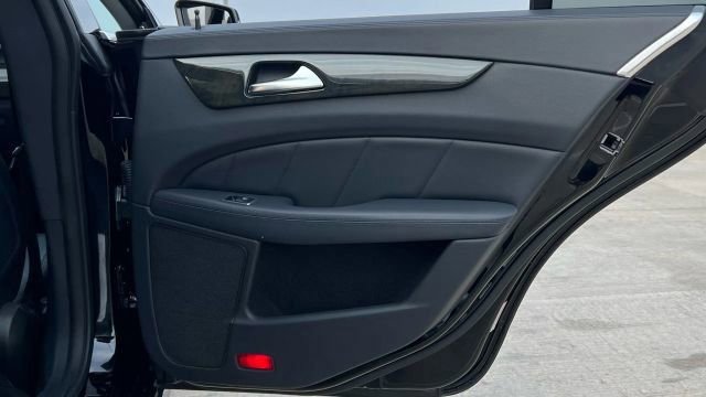 Used 2013 Mercedes-Benz CLS 550 image 16