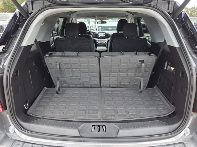 Certified 2024 Ford Explorer XLT RWD image 18