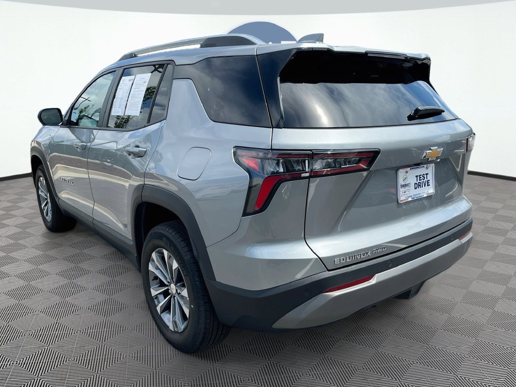Used 2025 Chevrolet Equinox LT w/ Convenience Package II AWD/4WD image 8