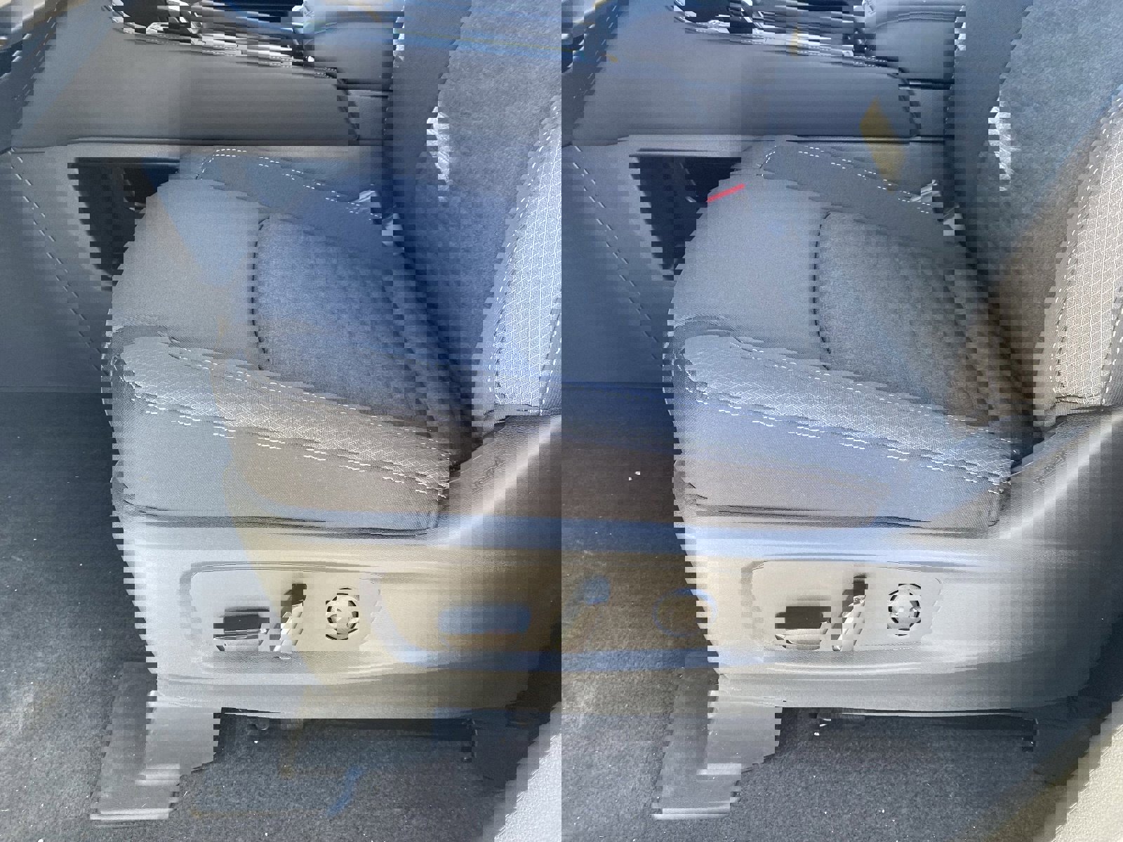 New 2025 Nissan Pathfinder SV image 22