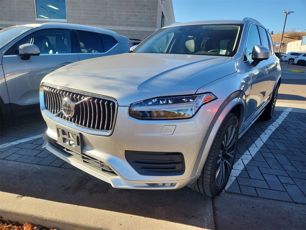 Used 2021 Volvo XC90 T5 Momentum w/ Climate Package image 3