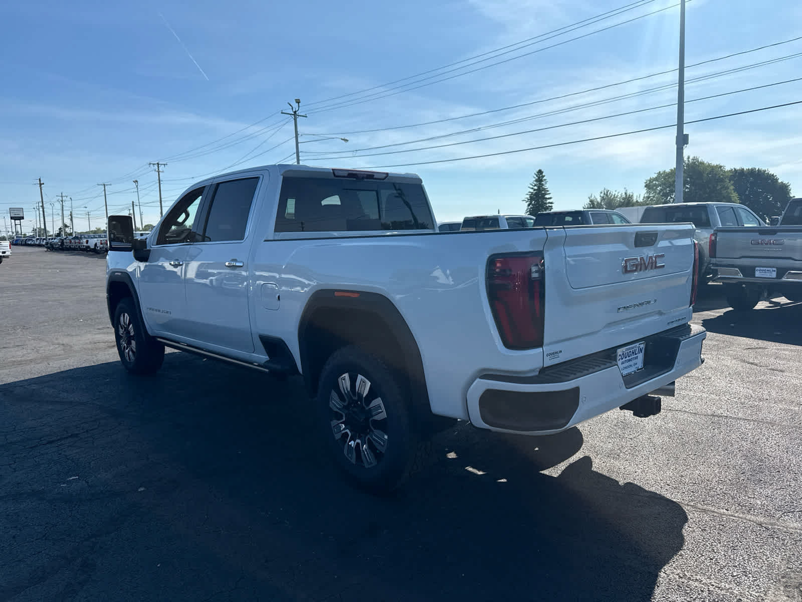 New 2026 GMC Sierra 3500 Denali w/ Denali Reserve Package AWD/4WD image 3